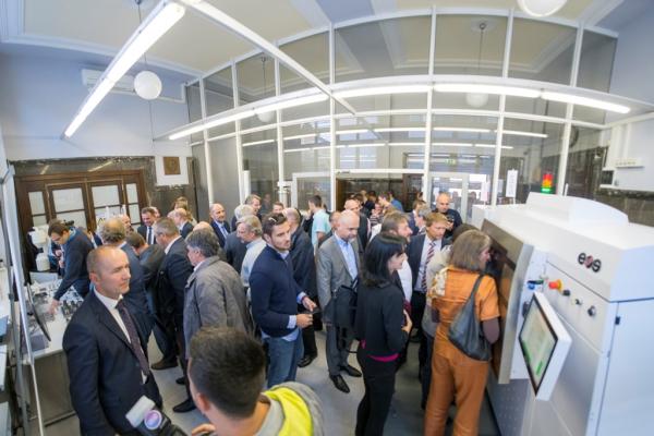 Hidria half bei der Eröffnung des ersten Labors für 3D-Druck von Metallen in Slowenien