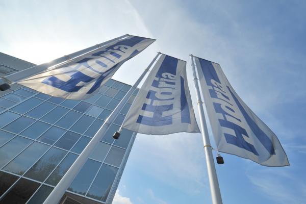 Krepimo avtomobilsko in industrijsko divizijo