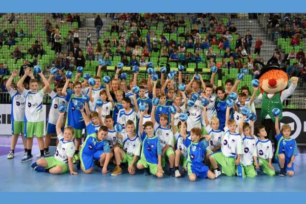 264 Hidriinih žog za mlade rokometaše